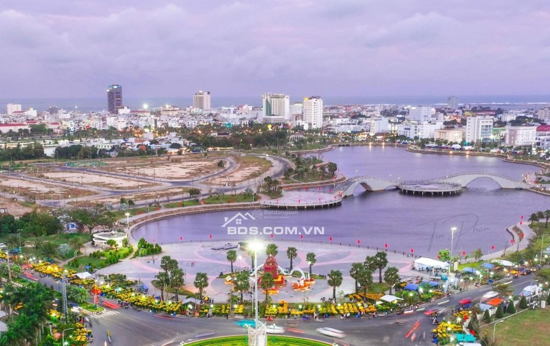 Vốn chỉ từ 2 tỷ333 sở hữu ngay nhà 4,5 tầng gần Vincom, Hồ Điều Hòa,KDC cao cấp, sổ hồng lâu dài